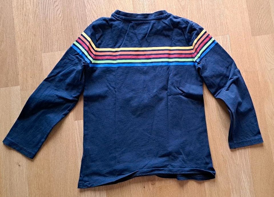 Shirt Gr. 122 dunkelblau Regenbogen Pulli in Munderkingen