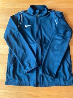Sportjacke Jacke von Nike Größe 128/137 Kreis Pinneberg - Pinneberg Vorschau