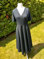 Kleid midi marineblau  Gr 40 H&M Nordrhein-Westfalen - Altenberge Vorschau