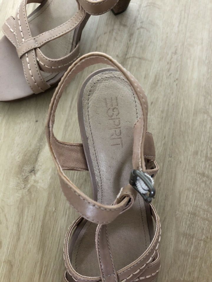 *NEU* Esprit High Heels Sandalen Nude Blush, Gr. 38/39 in Syke