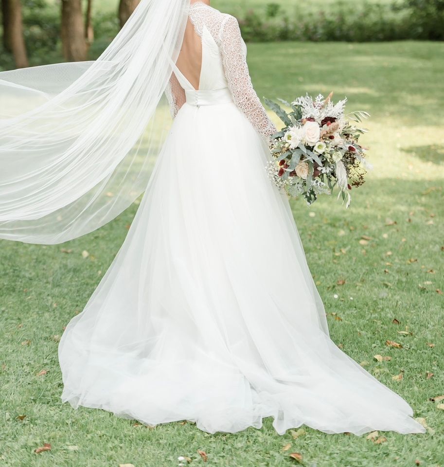 Hochzeitskleid mit Überrock in Rinchnach