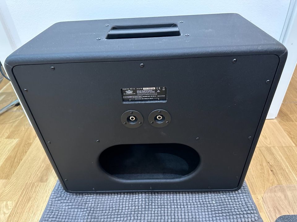 Gebrauchte Vox BC112 Lautsprecherbox in Berlin