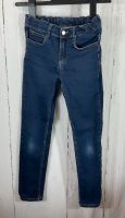 Tom Tailer Skinny Stretch Jeans Dunkelblau Gr 134 Braune Nähte Niedersachsen - Wittingen Vorschau