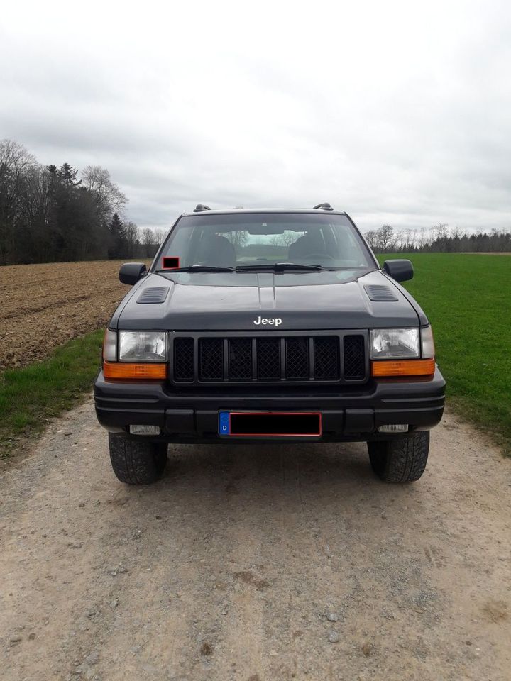 Jeep Grand Cherokee Limited LX 5.9 Auto Limited. in Alfdorf