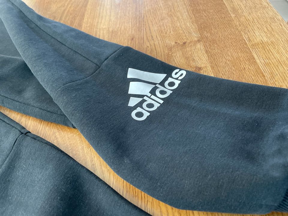 Adidas Jogginghose 152 in Sankt Augustin