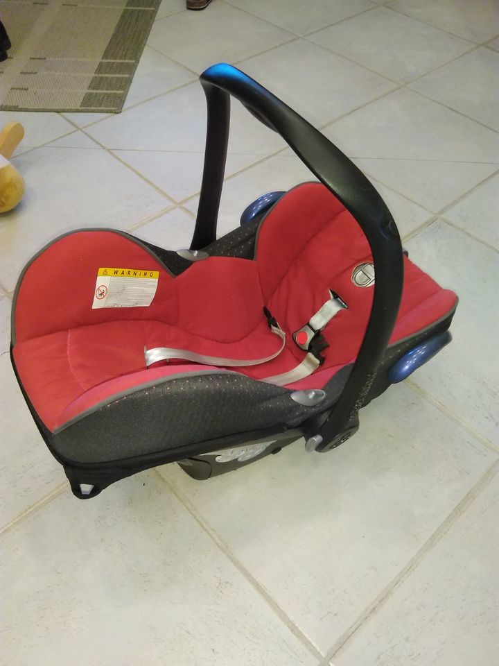 Maxi Cosy Baby Sitz Kindersitz Auto in Neustadt