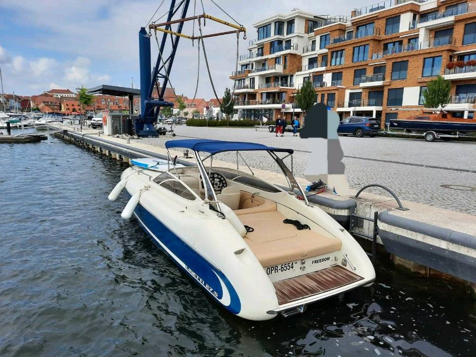 Linetti 27.5 275 Sportboot Motorboot Kajütboot 8,2L Mercuiser 430 in Neuruppin