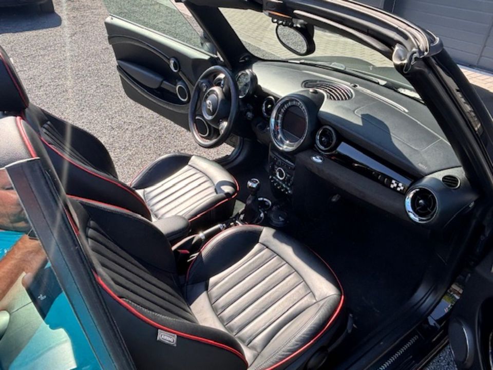 MINI John Cooper Works Cabrio in Bargteheide