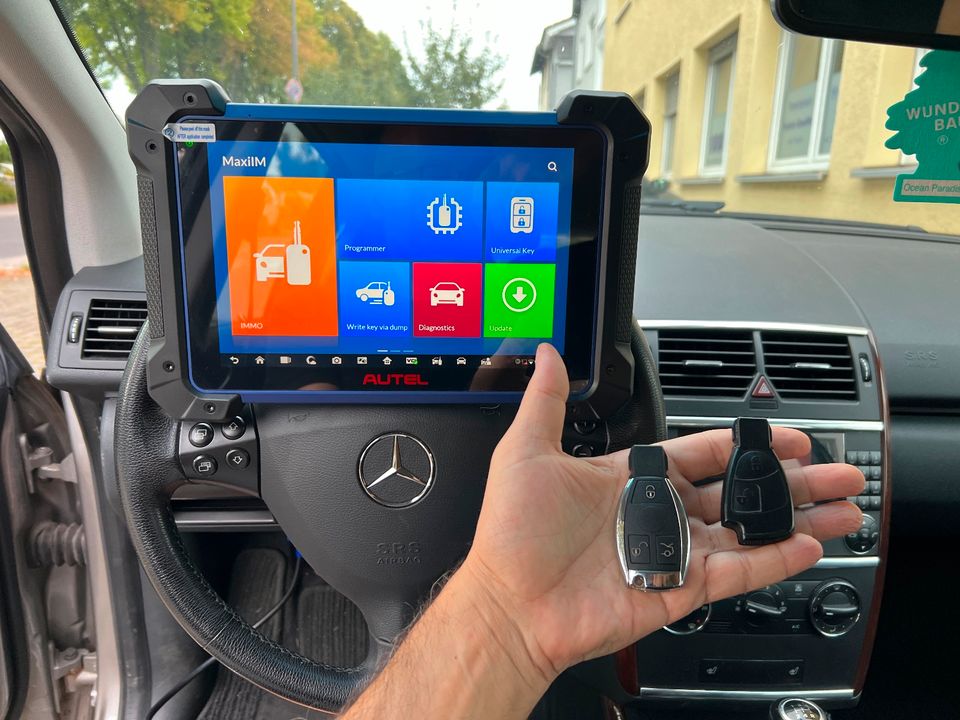 Autoschlüssel für alle Marken - nachmachen & anlernen I Schlüssel - Ersatzschlüssel Auto - Fernbedienung - Notschlüssel - Programmieren - Klappschlüssel - Funkschlüssel - Transponder in Bad Vilbel