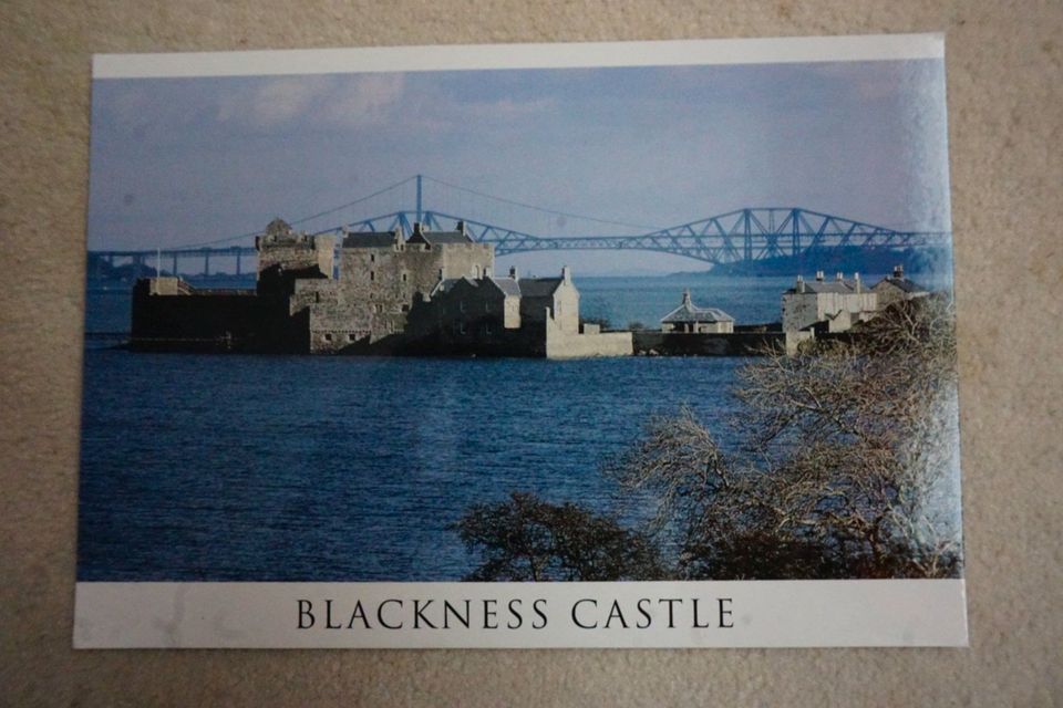 Scotland Postkarte Blackness Castle Outlander in Zobes