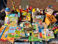 Spielzeug Kinderkleidung Fußball Puzzl Trödelmarkt Waltrop Nordrhein-Westfalen - Waltrop Vorschau