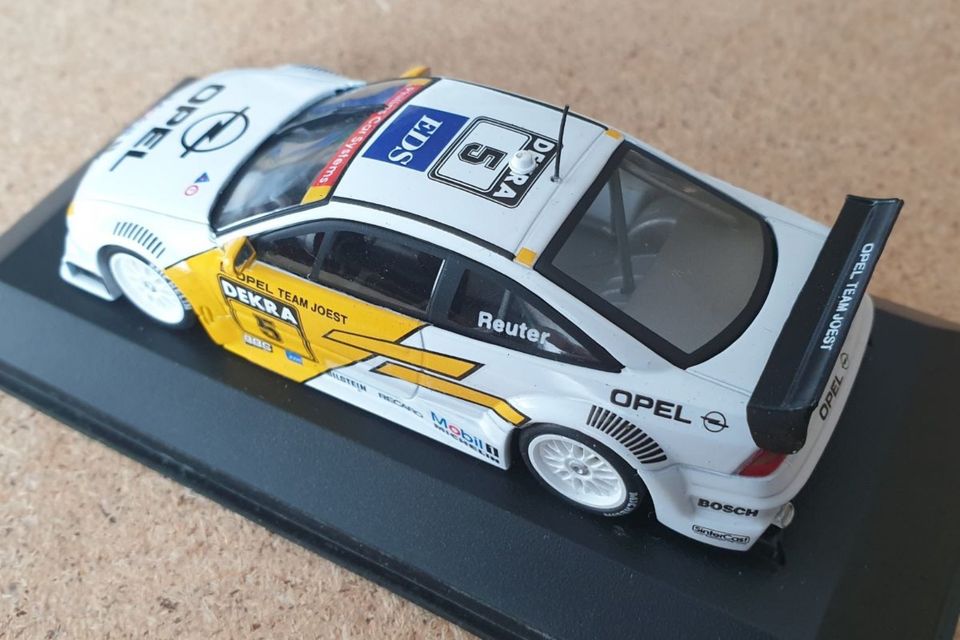 Opel Calibra V6 DTM 1994 Manuel Reuter 1:43 minichamps in Sinsheim