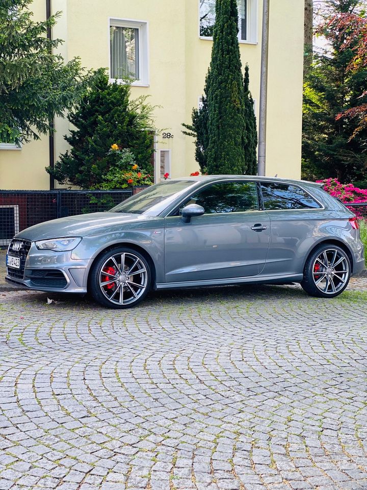 Autos —>Audi—>A3 2.0 TDI S line in Bochum