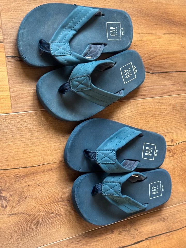 2 Paar Flipflops GAP aus den USA Gr.10-11. / EUR 27 Zwillinge in Bad Camberg