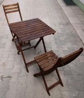 Gartenmöbel aus Holz Tisch und 2 Stühle Neuwertig Bayern - Biberbach Vorschau