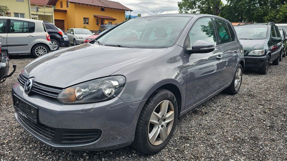 Volkswagen Golf VI Comfortline Tüv 01/2026 in Raubling