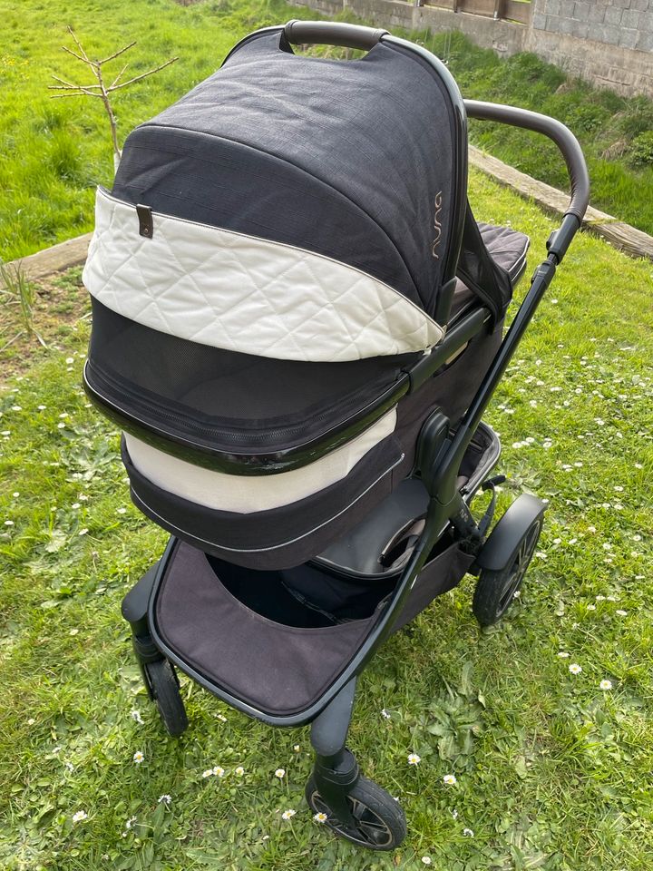 Nuna Demi Grow Kinderwagen mit Babywanne in Kirchhain