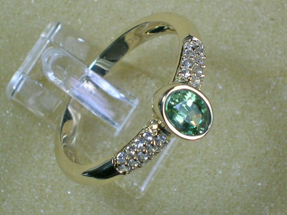 NEU: Ring Größe 20 / 63 375 Gold mit Demantoid + Zirkon in Solingen