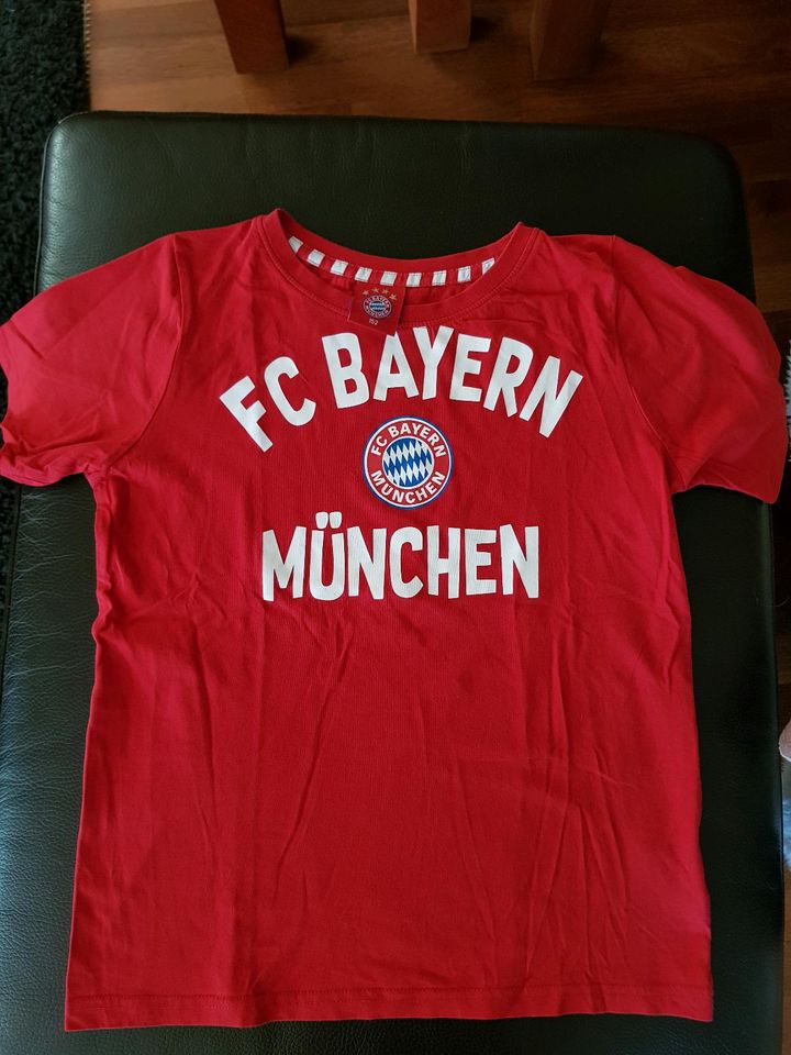 Set 4 T-Shirts Jungs Gr. 152, 164, S FC Bayern, Maldives, ... in Gars am Inn