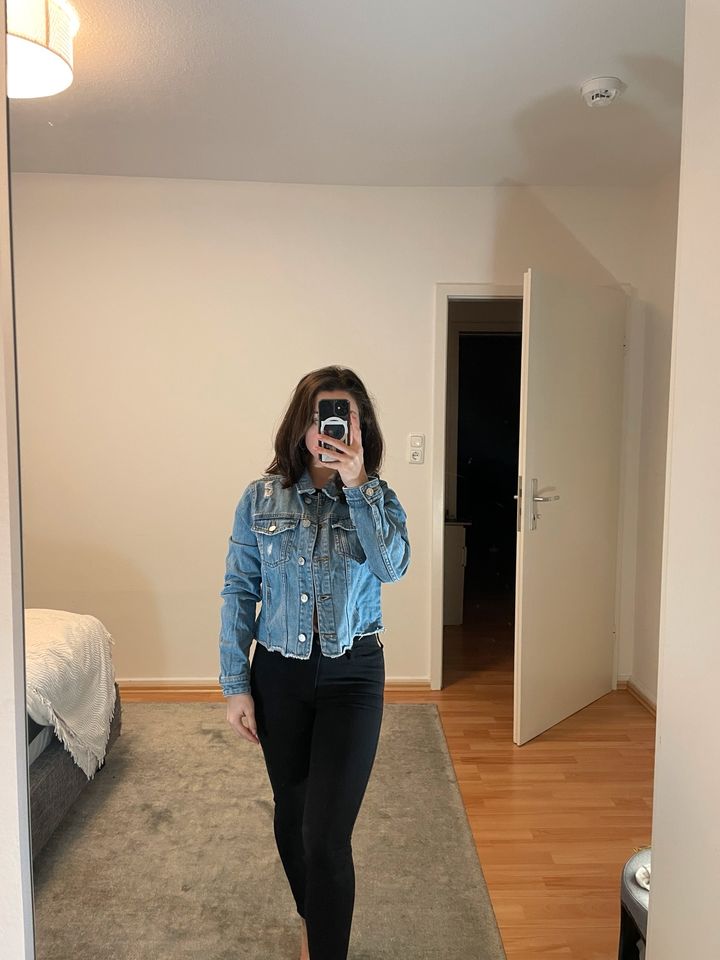 Stradivarius Denim Wear S Jeans Jacke in Hamburg