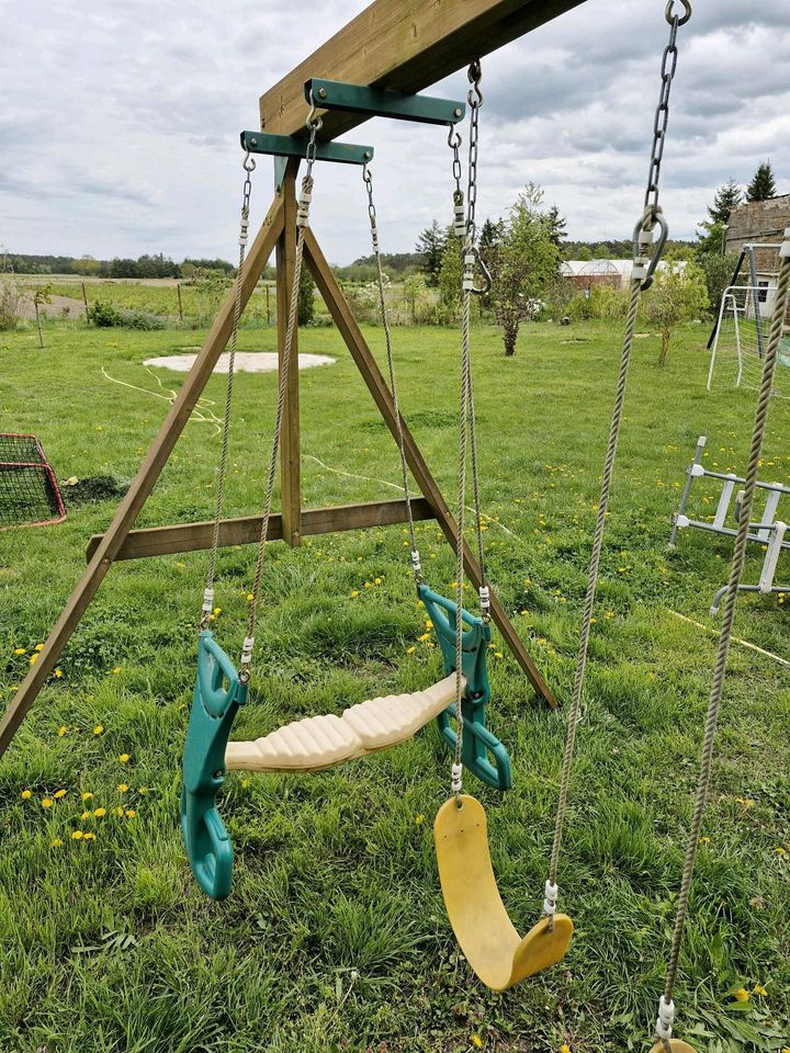 Big Backyard Garten Schaukel Spielzeug in Groß Kreutz