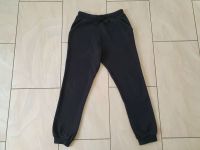 X-MAIL Jogginghose Sweathose Hose schwarz 146/152 TOP ZUSTAND Niedersachsen - Wolfsburg Vorschau