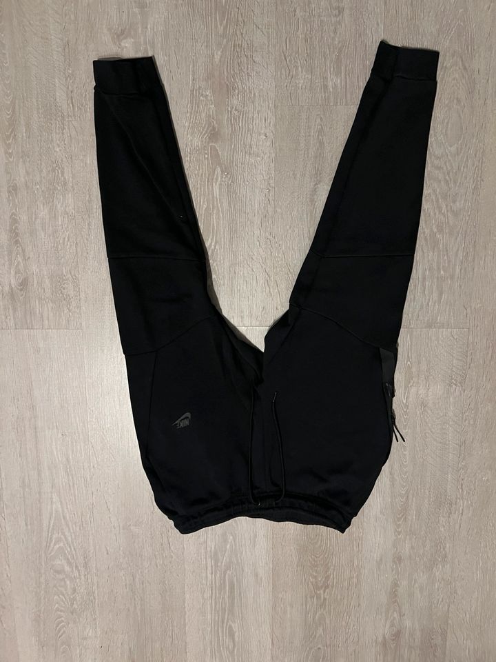 Nike tech fleece in Düsseldorf