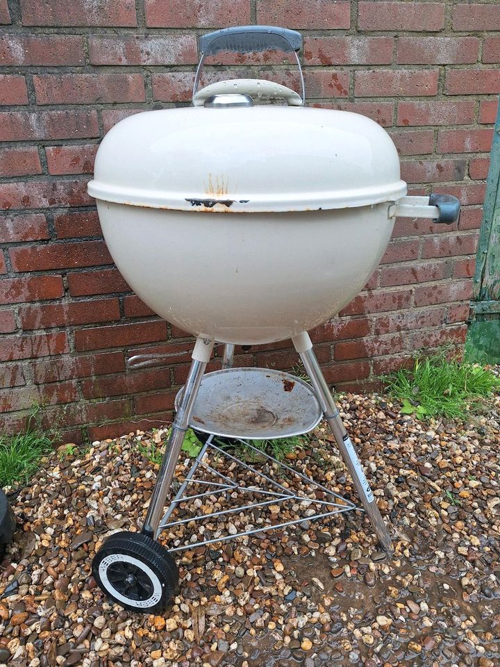 Weber Kugelgrill, NP 375,- in Sonsbeck