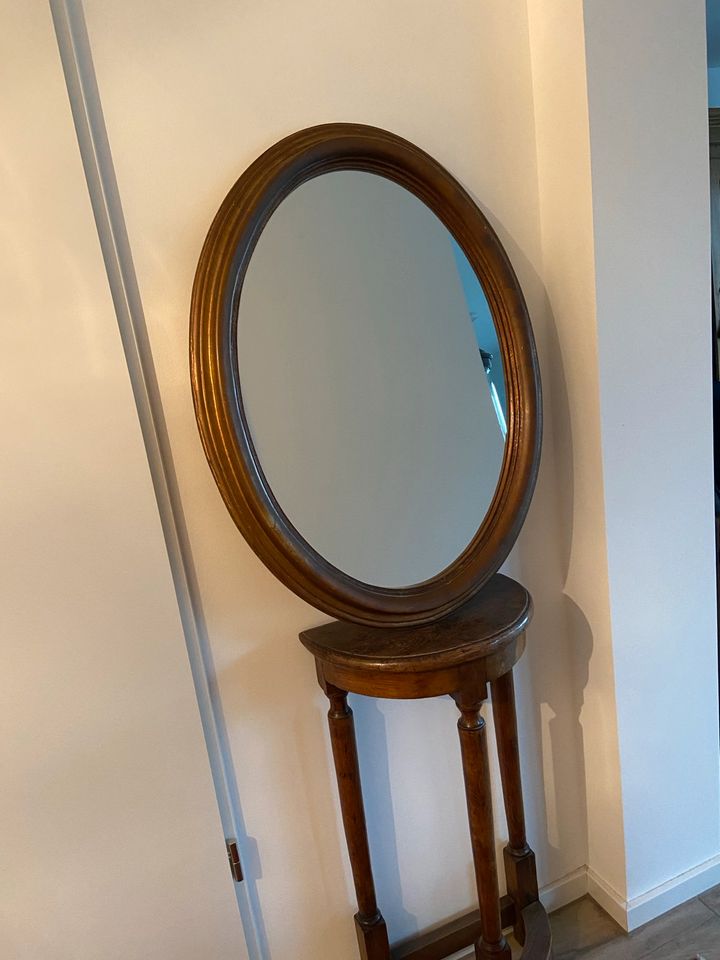 Vintage - Ovaler Spiegel in Erftstadt