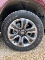 Dodge Ram 1500 4 Stück Bridgestone DuelerA/T Reifen 275/55R20 Top Baden-Württemberg - Eigeltingen Vorschau