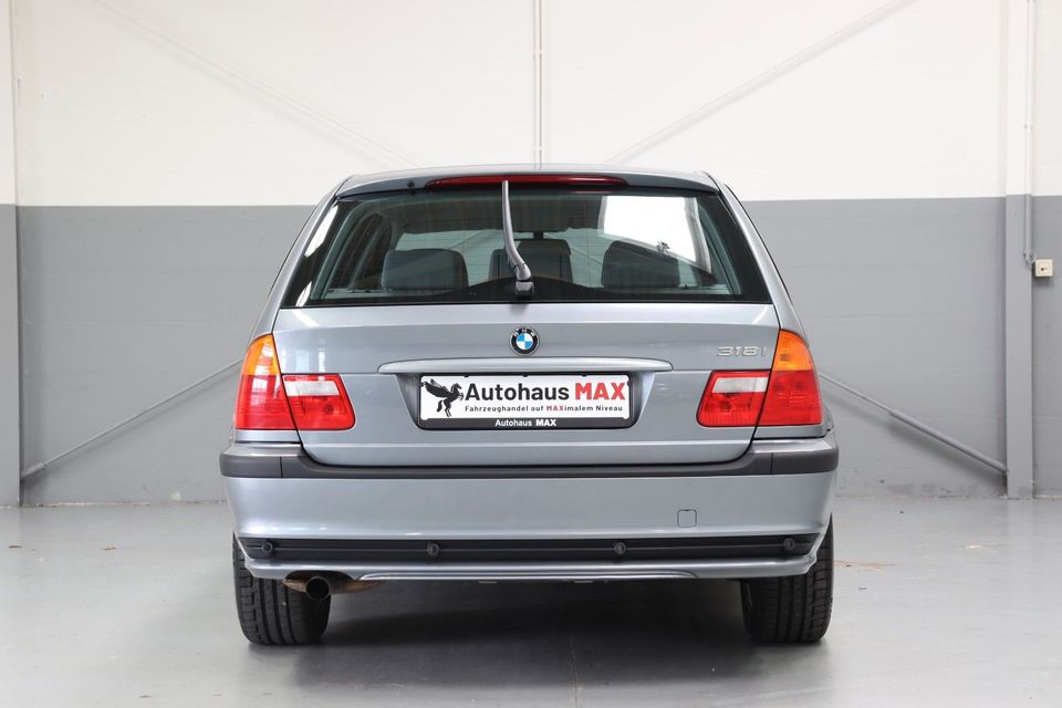 BMW 318i wenig KM~Automatik~PDC~AHK in Mannheim