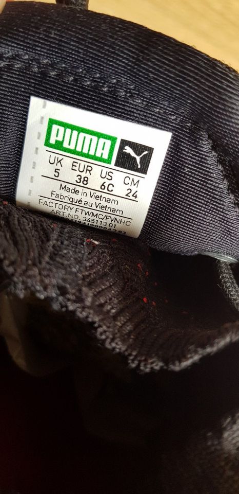 Puma Tsugi Ignite Jun Sneaker Gr.38 schwarz, rot Top in Velbert
