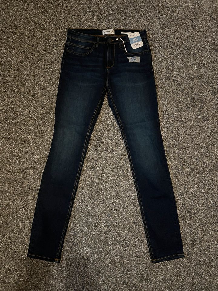 Jeans Pull & Bear 40 NEU in Niddatal