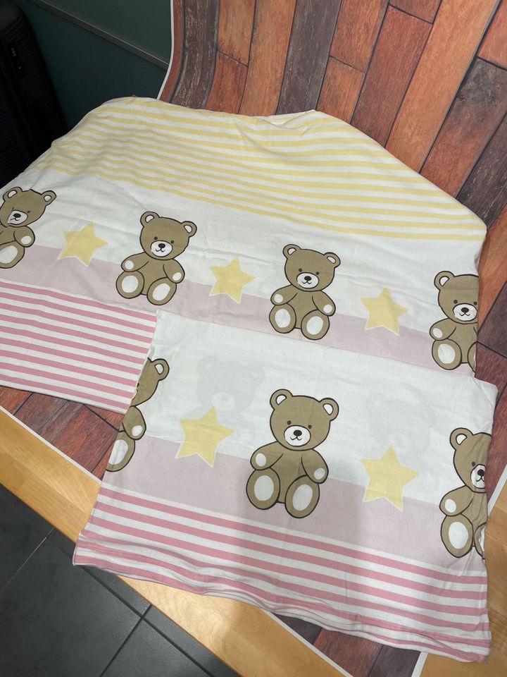 Kinderbettwäsche Feinbiber mit Teddymotiv 100x135 cm und 40x60 cm in Bremen