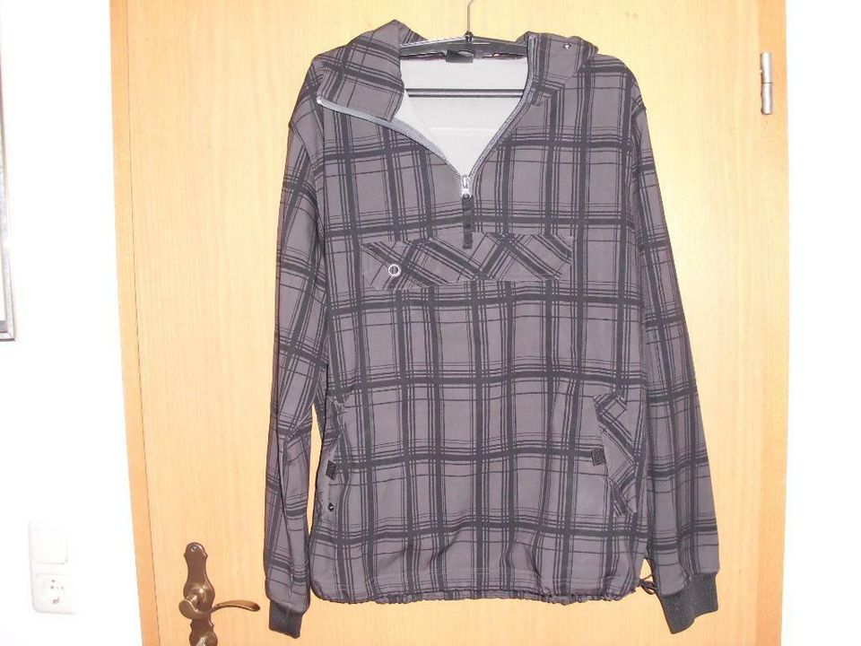 Pullover Jacke Überzieher shine Gr. M neu grau schwarz in Apolda