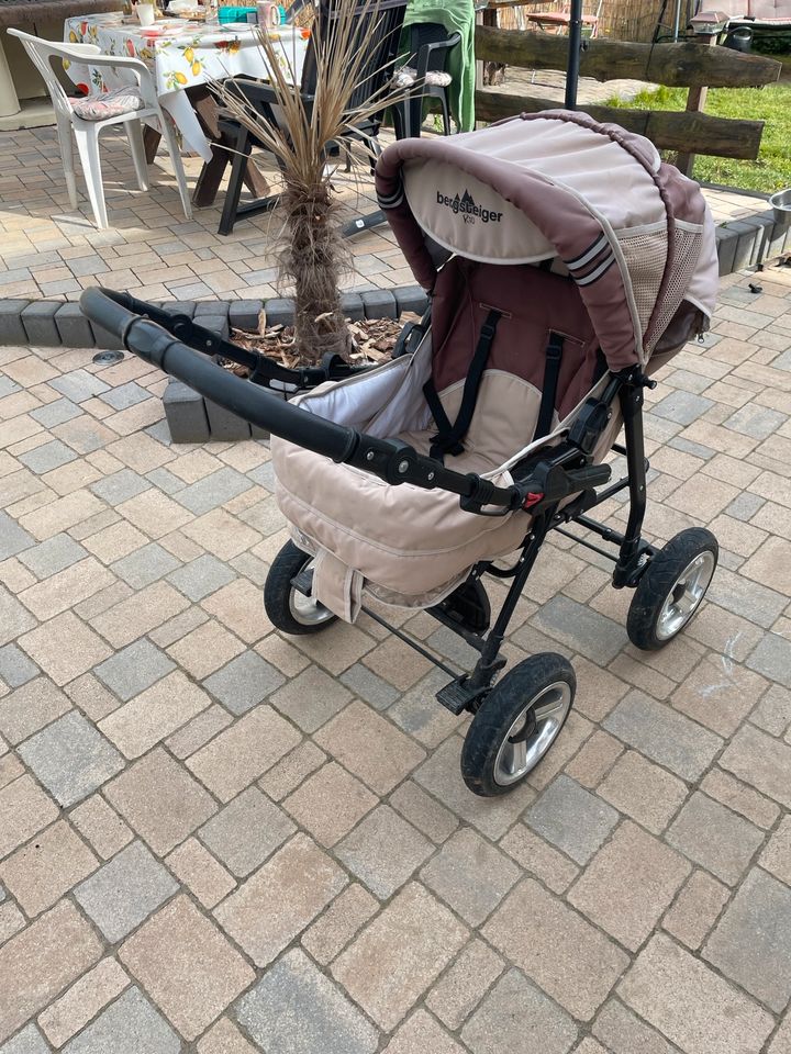 Kinderwagen von Bergsteiger in Plauen