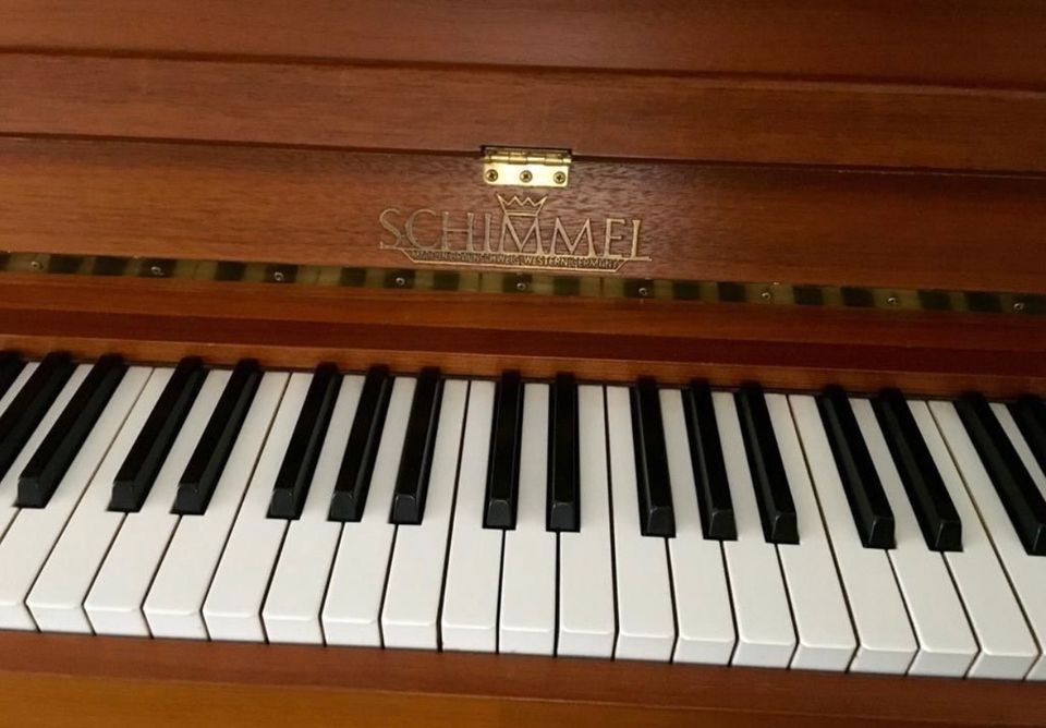 Klavier Piano Schimmel braun Antike selten 1962 Vintage in Düsseldorf