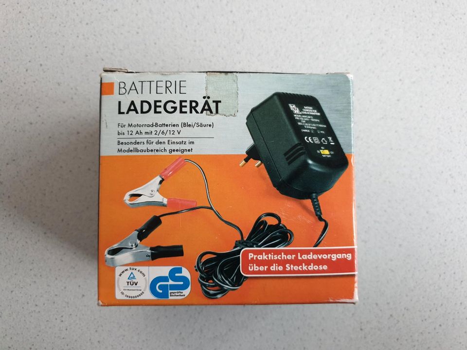 Ladegerät für Motorrad-Batterien in Emskirchen