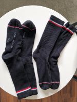 Tommy Hilfiger Tennissocken Socken Gr  39-42 schwarz 2 Paar Düsseldorf - Hassels Vorschau