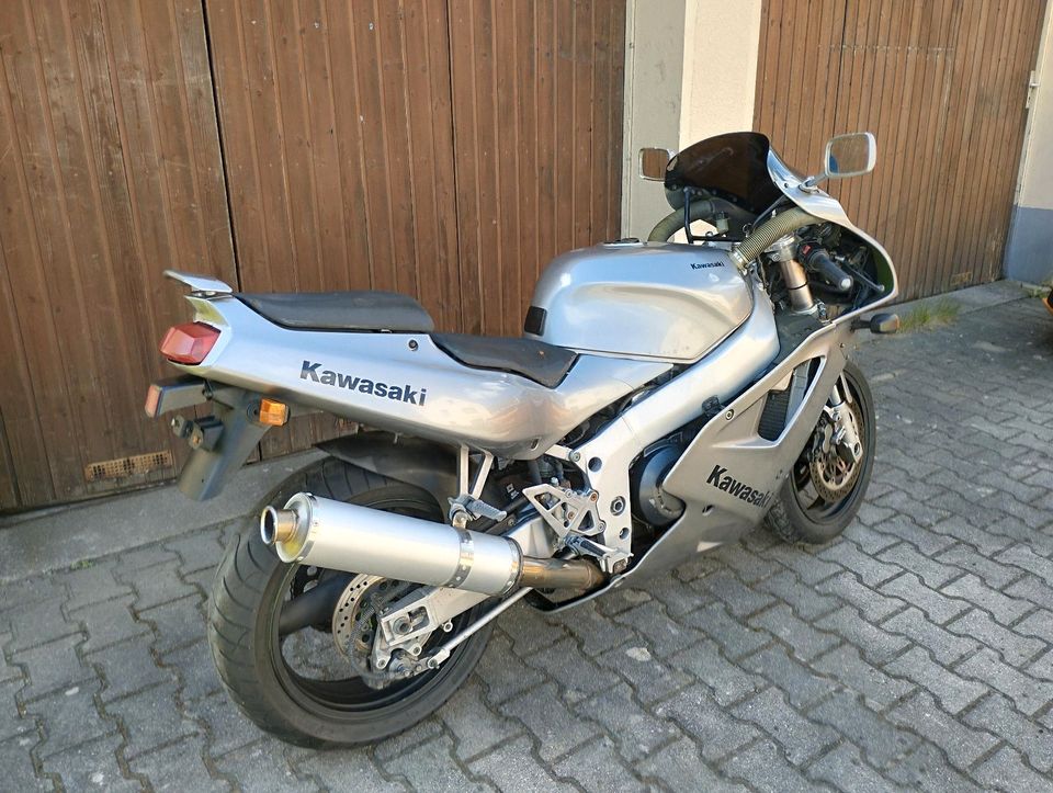 Kawasaki ZXR 750 J in Münchberg