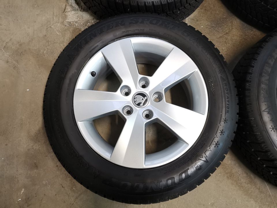 Skoda Superb 16 Zoll Winterräder 3V0601025AC 215/60 R16 in Heiligenhaus