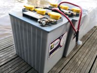 Deep Cycle Traktionsbatterie 6V 240Ah Solarbatterie Wohnmobil uvm Nordrhein-Westfalen - Bad Honnef Vorschau