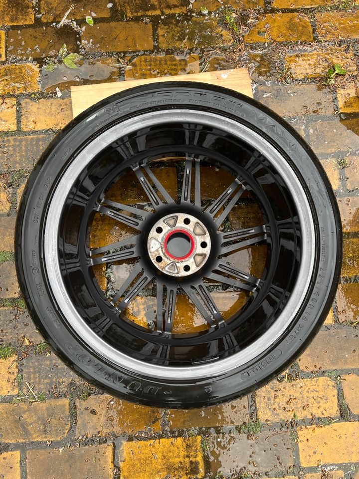Motec Felgensatz + Dunlop Reifen in Erkelenz