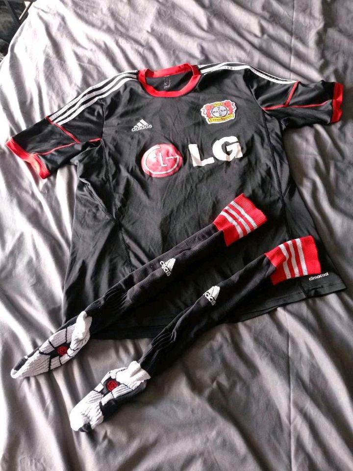 Bayer 04 Leverkusen Trikot Traditionsmannschaft + Stutzen 2013 in Solingen