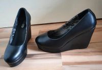 Schwarze Absatzschuhe Keil Absatz Gr. 38 Hessen - Sontra Vorschau