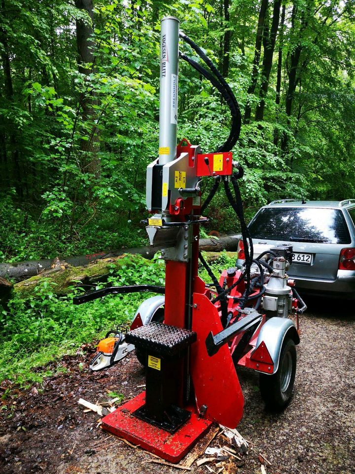 Holzspalter Spalter auf PKW Anhänger Verleih mieten ab 30€/Tag* in Kleinblittersdorf