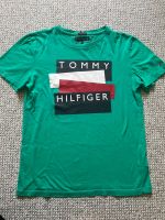 Tommy Hilfiger T-Shirt Gr 164 grün Mecklenburg-Vorpommern - Pasewalk Vorschau