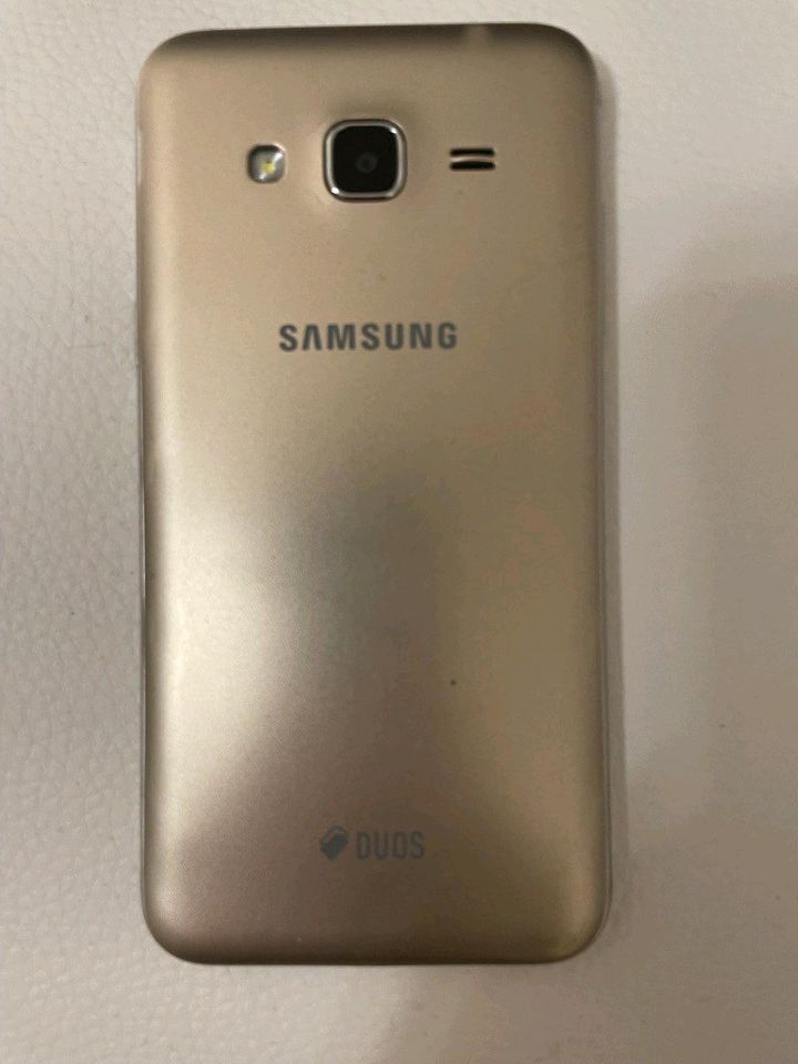 Verkaufe Samsung j3 in Hamburg