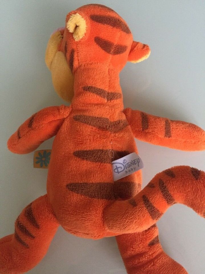 Süßer Tigger Tiger o. Ferkel von Disney Baby Nicotoy Winnie Pooh in Wiesbaden