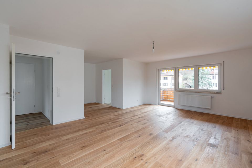Biberach a.d. Riß: Ansprechend modernisierte 2-Zimmer-Wohnung mit Stellplatz in zentraler Lage in Biberach an der Riß